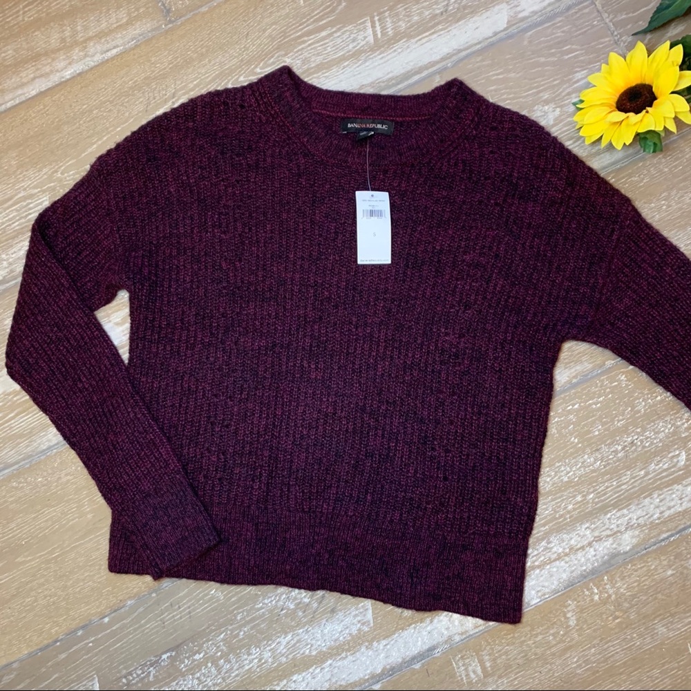 Banana Republic NWT wool blend red cropped sweater